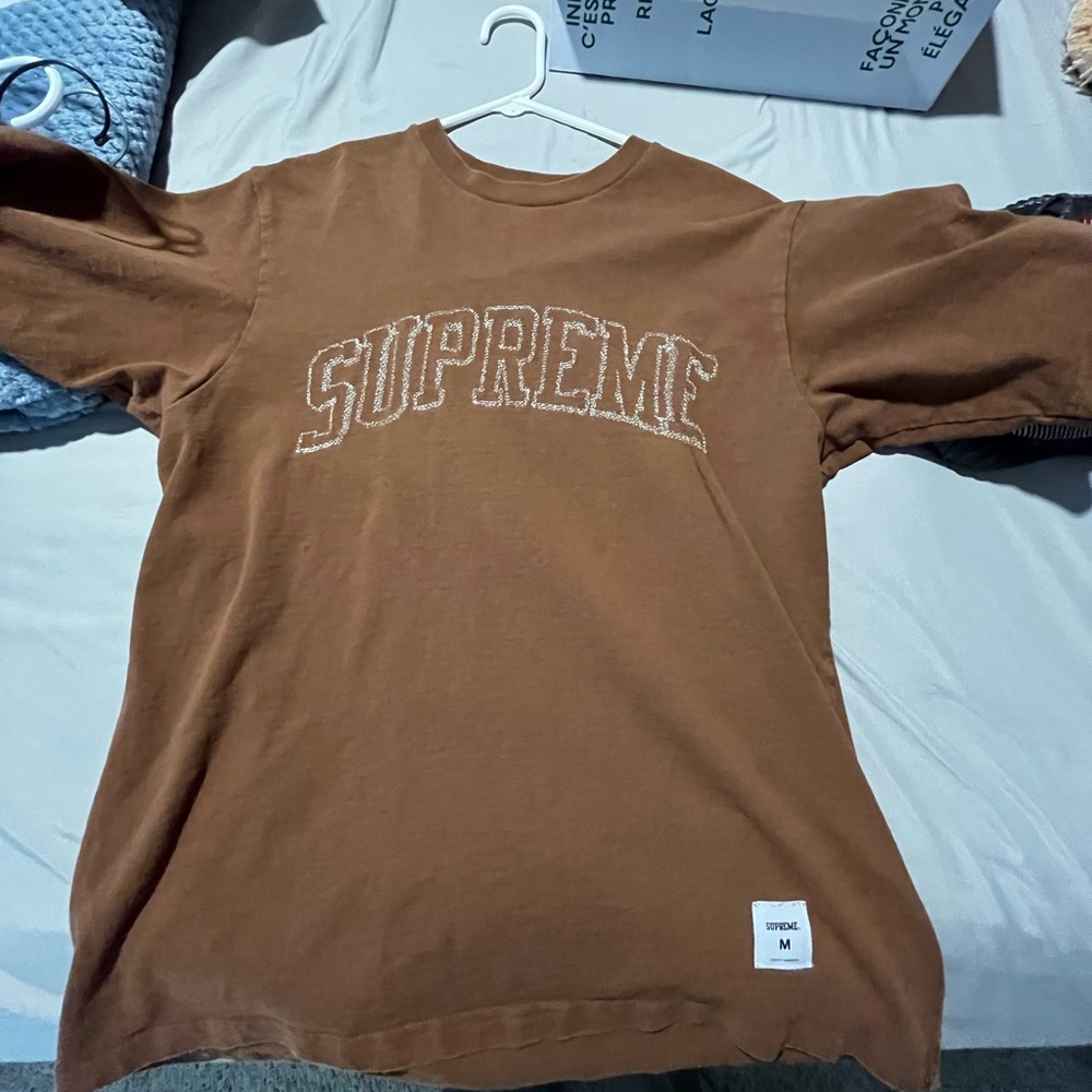 supreme tee